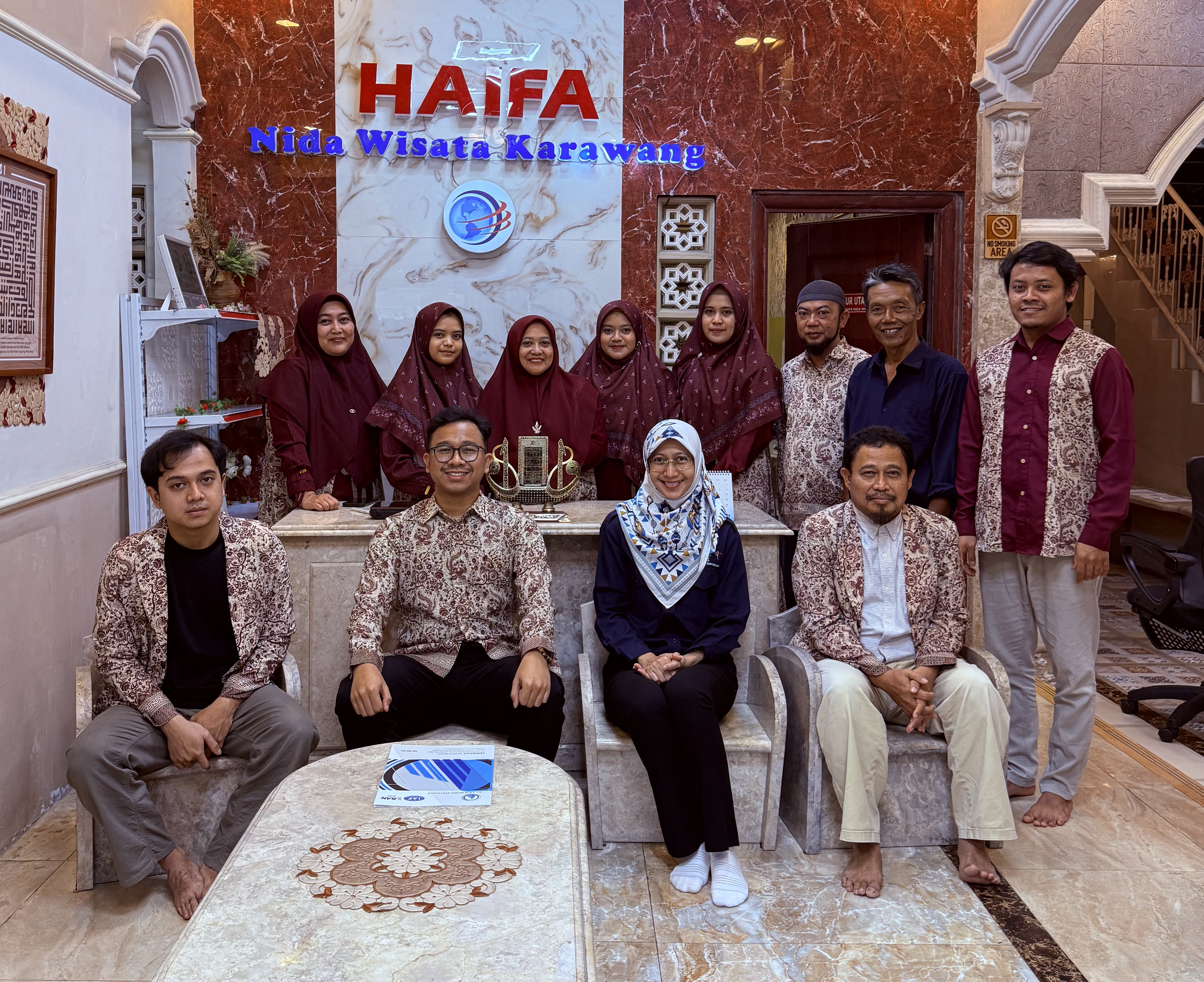 Staff Kami